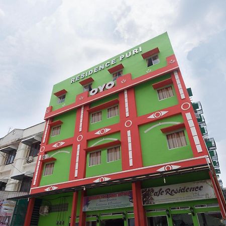Capital O 615 Residence Puri Hotel Syariah Медан Экстерьер фото