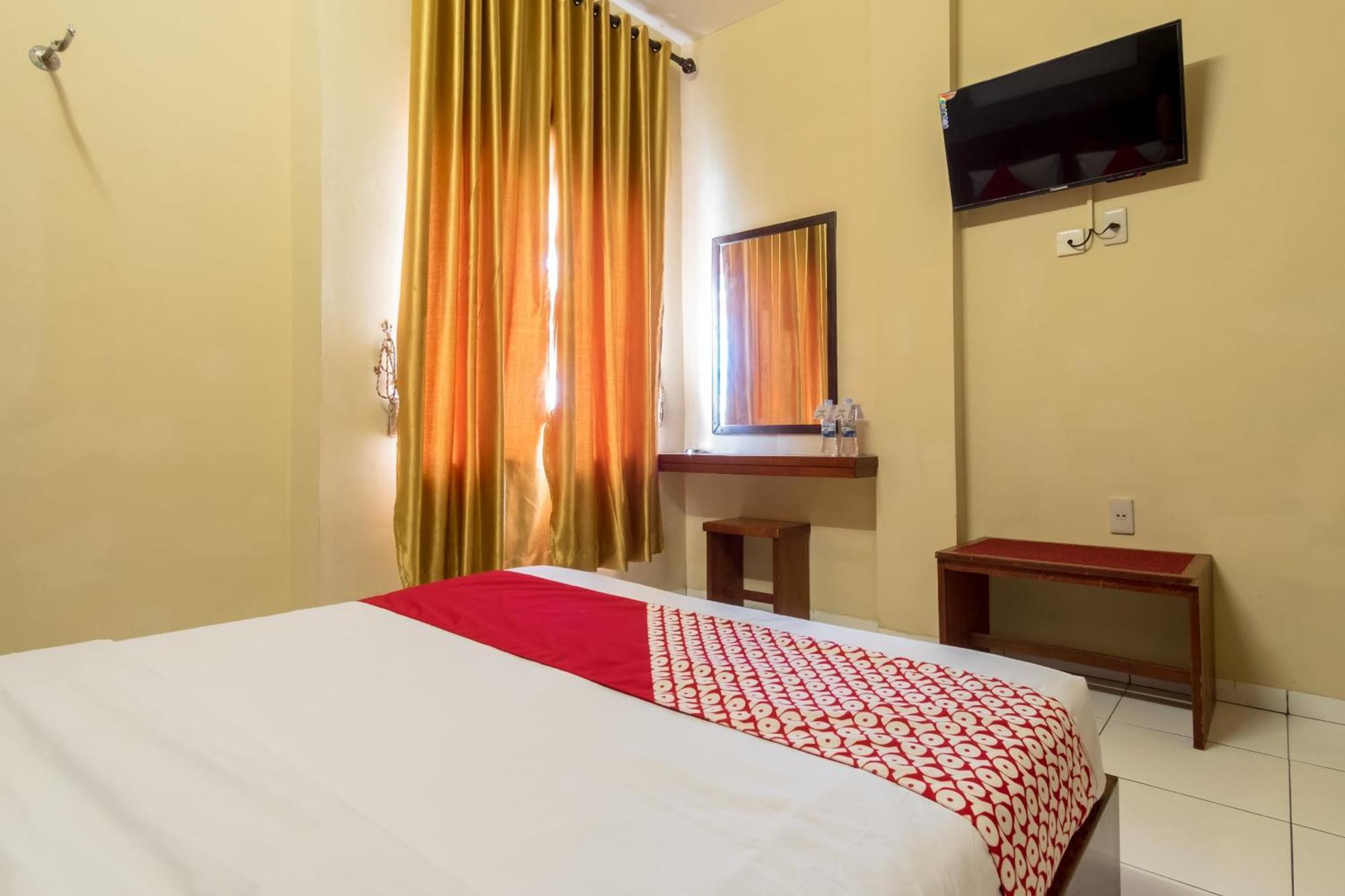 Capital O 615 Residence Puri Hotel Syariah Медан Экстерьер фото