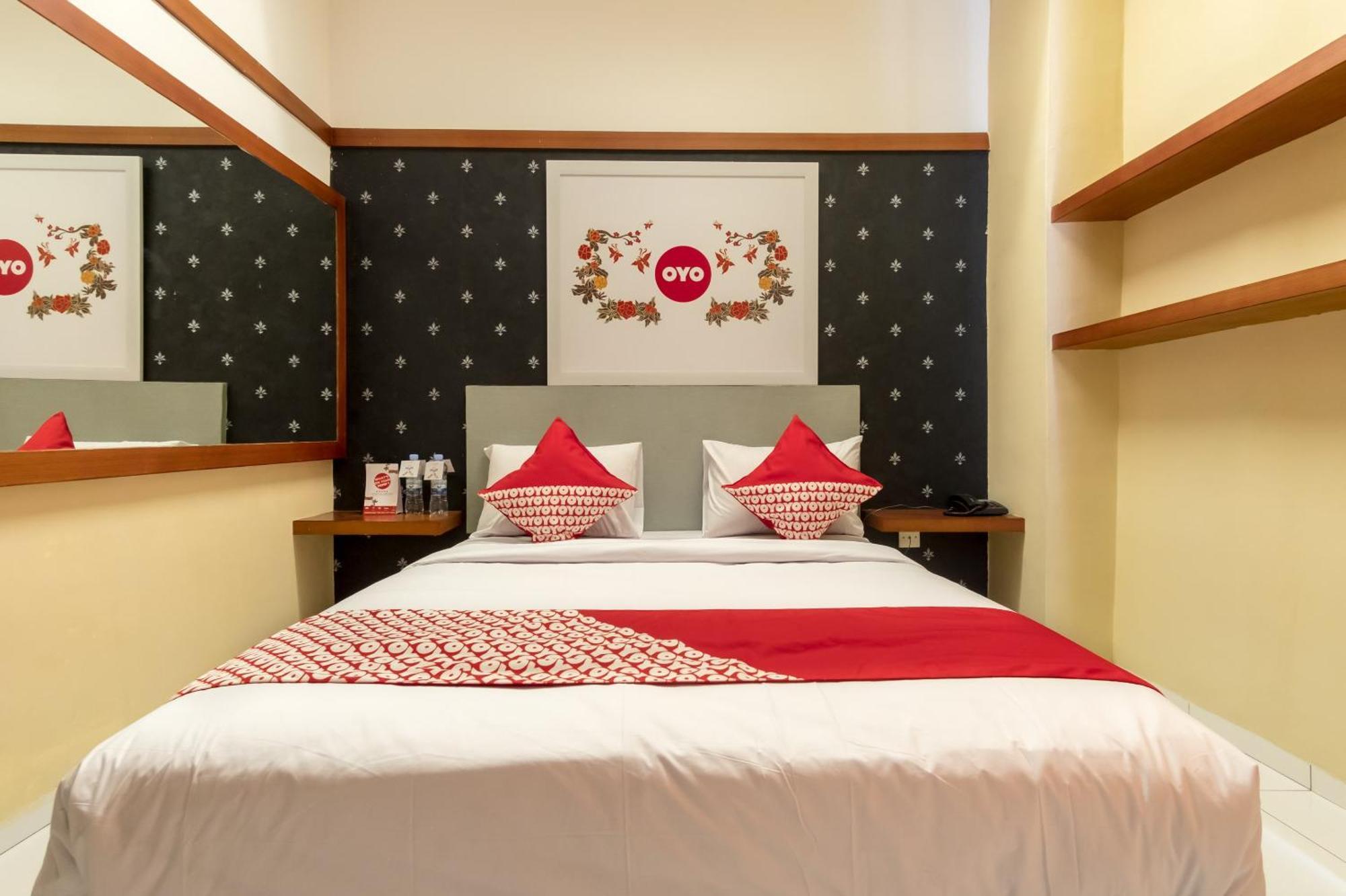 Capital O 615 Residence Puri Hotel Syariah Медан Экстерьер фото