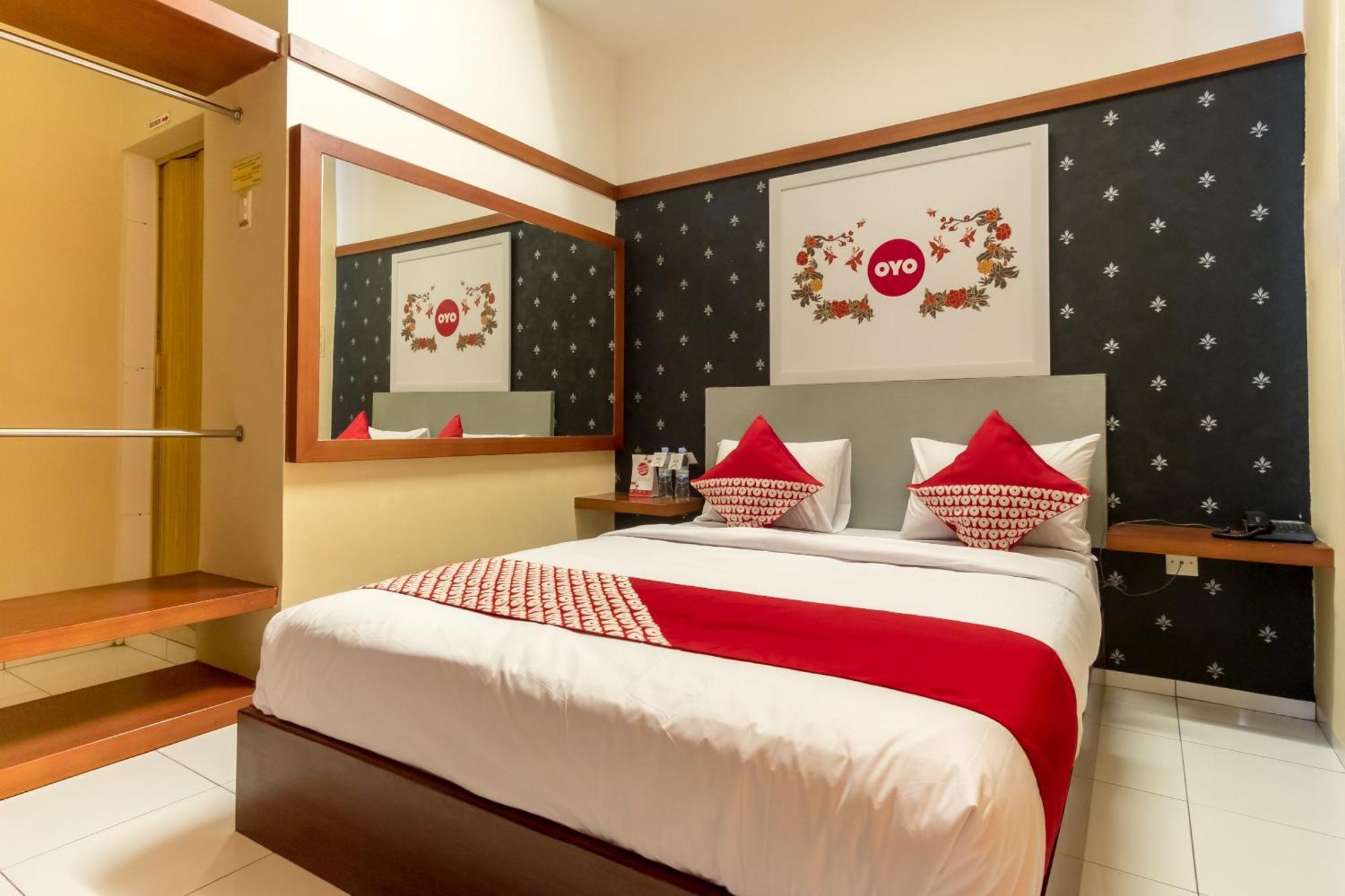 Capital O 615 Residence Puri Hotel Syariah Медан Экстерьер фото