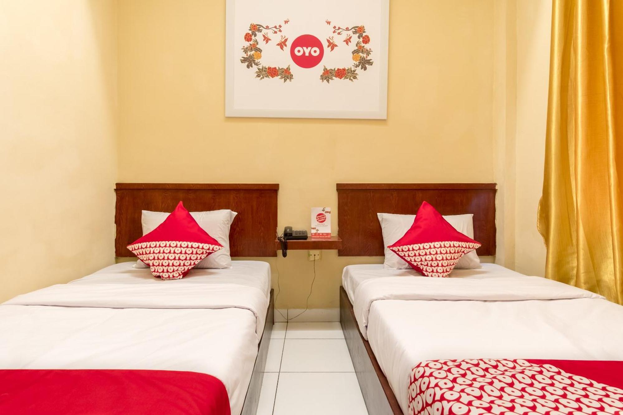 Capital O 615 Residence Puri Hotel Syariah Медан Экстерьер фото